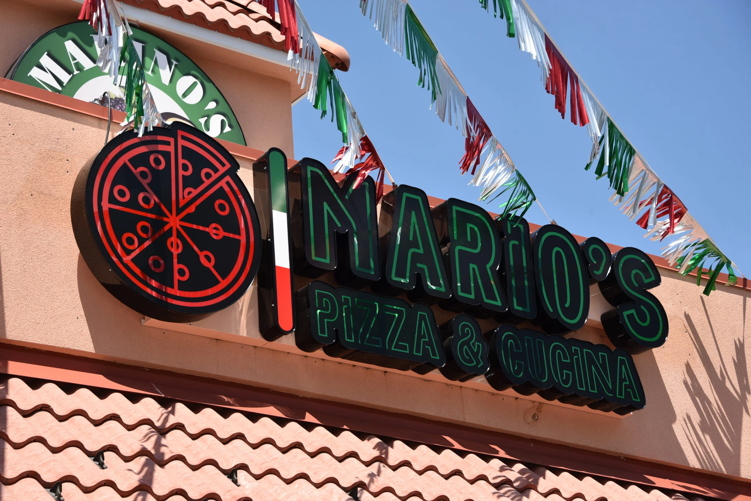 Mario's Pizza & Cucina interior
